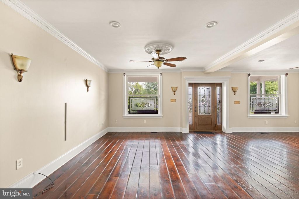 Image 9 of property listing at 726 GREEN ST, Havre De Grace, MD 21078