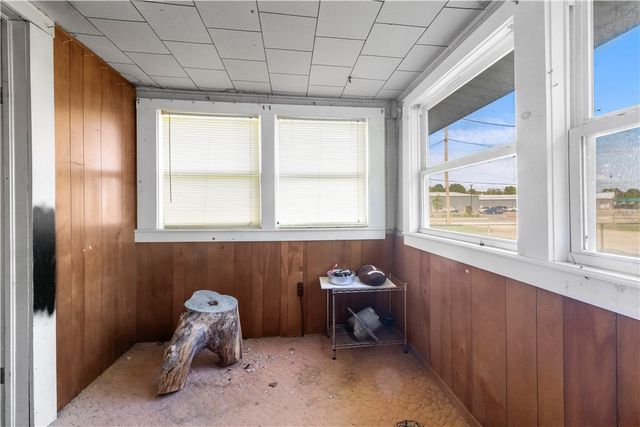 722 Oak Avenue, Springdale, AR 72764