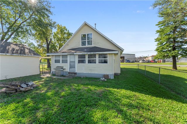 722 Oak Avenue, Springdale, AR 72764