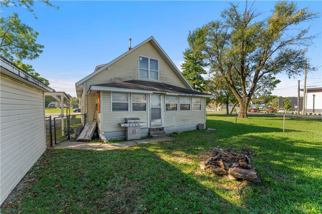 722 Oak Avenue, Springdale, AR 72764