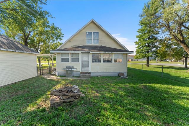 722 Oak Avenue, Springdale, AR 72764