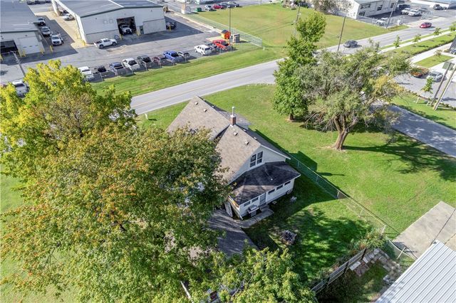 722 Oak Avenue, Springdale, AR 72764