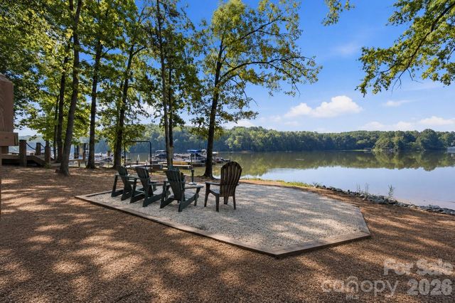 5821 Casper Drive, Charlotte, NC 28214