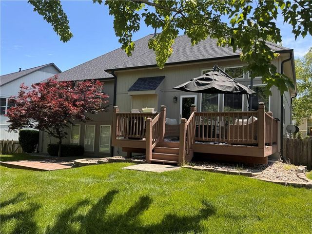 3008 Saddlewood Drive, Lee's Summit, MO 64081