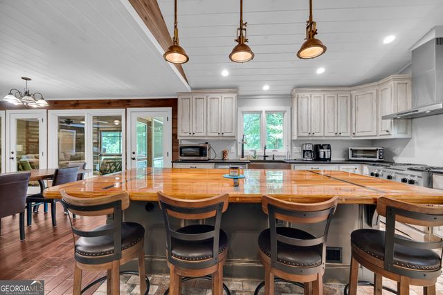 102 Pine Tree Trace, Lavonia, GA 30553