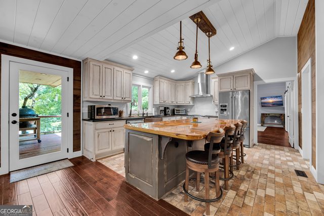 102 Pine Tree Trace, Lavonia, GA 30553