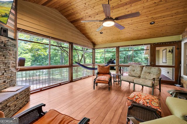 102 Pine Tree Trace, Lavonia, GA 30553