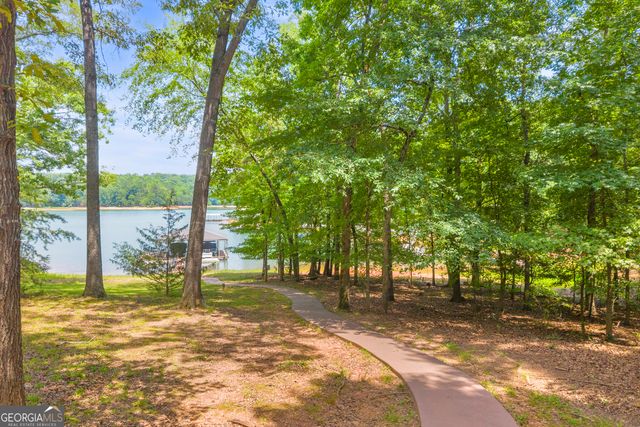 102 Pine Tree Trace, Lavonia, GA 30553