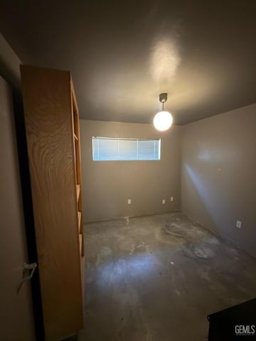 412 Gabriel Drive, Bakersfield, CA 93309