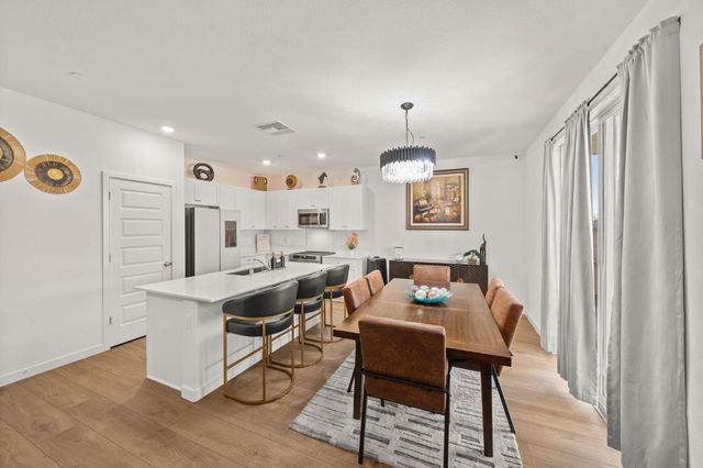 8488 Anker Way, Elk Grove, CA 95757