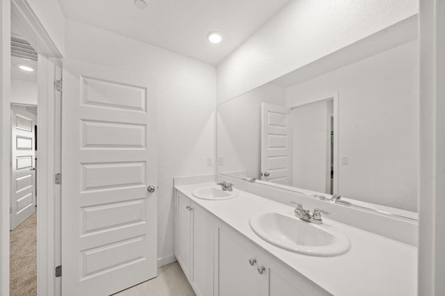 8488 Anker Way, Elk Grove, CA 95757