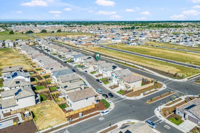 8488 Anker Way, Elk Grove, CA 95757