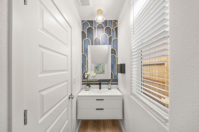 8488 Anker Way, Elk Grove, CA 95757