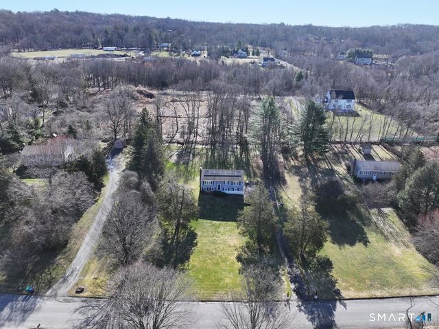 21 Rolling Glen Drive, New Milford, CT 06776