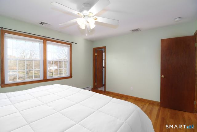 21 Rolling Glen Drive, New Milford, CT 06776