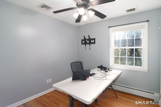 21 Rolling Glen Drive, New Milford, CT 06776