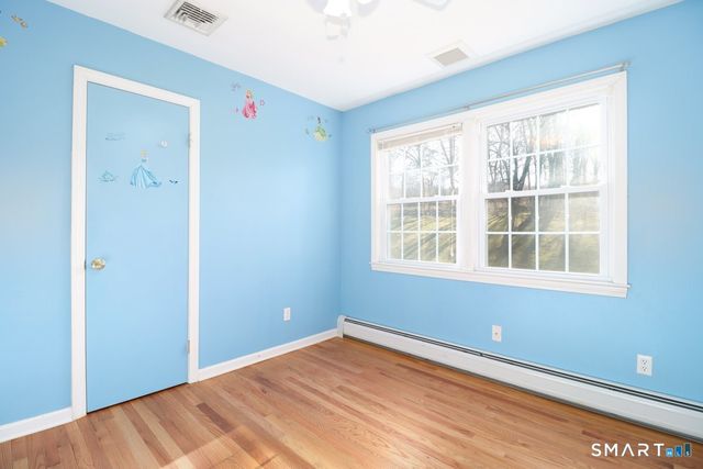 21 Rolling Glen Drive, New Milford, CT 06776