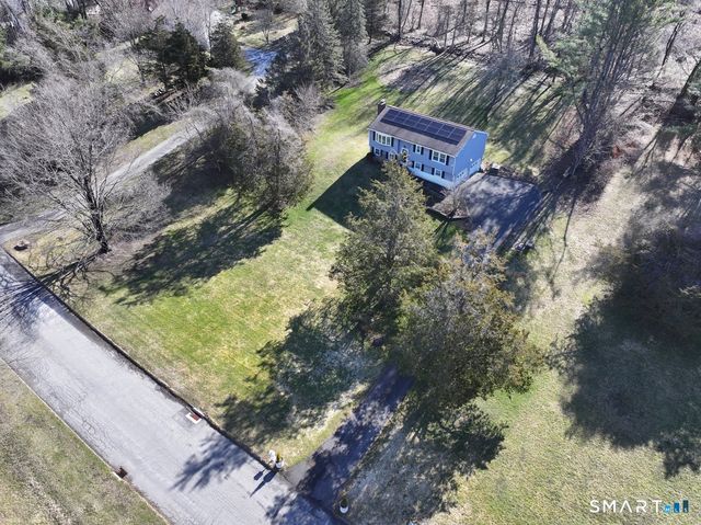 21 Rolling Glen Drive, New Milford, CT 06776