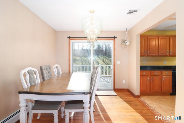 21 Rolling Glen Drive, New Milford, CT 06776