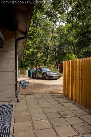 10300 Oak Park Boulevard, Oak Park, MI 48237