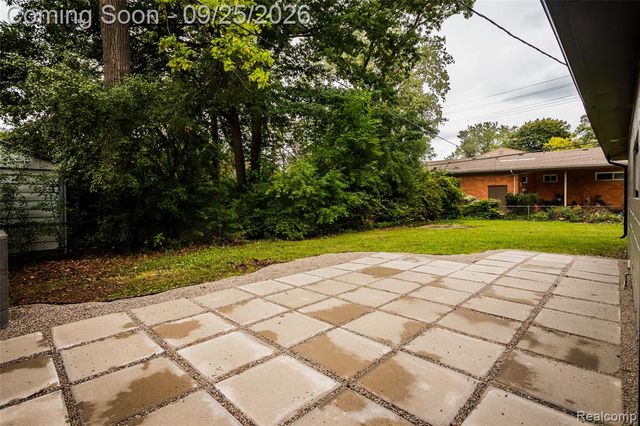 10300 Oak Park Boulevard, Oak Park, MI 48237