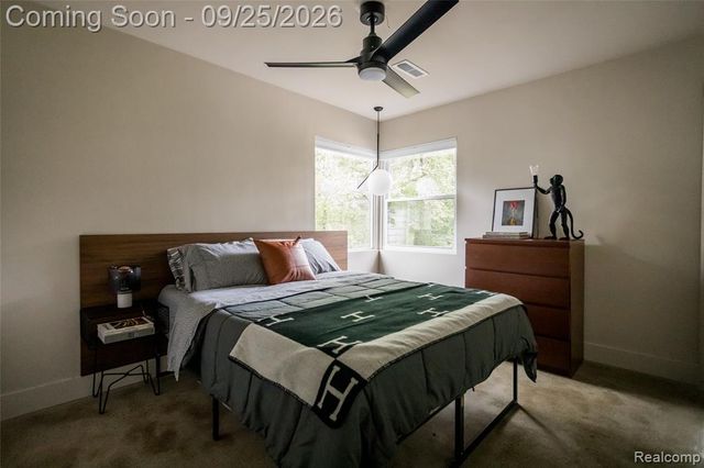 10300 Oak Park Boulevard, Oak Park, MI 48237