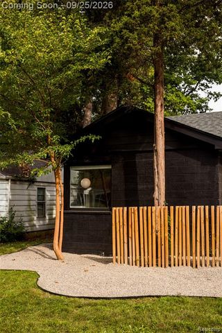 10300 Oak Park Boulevard, Oak Park, MI 48237