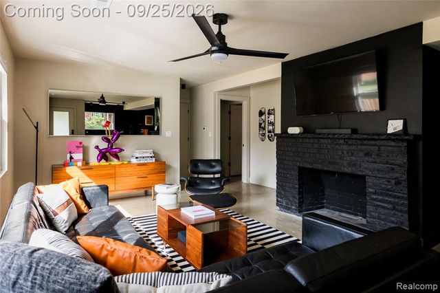 10300 Oak Park Boulevard, Oak Park, MI 48237