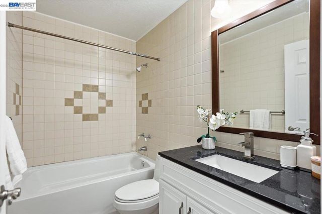 7447 7447 Tamarack Dr, Dublin, CA 94568