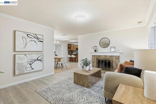 7447 7447 Tamarack Dr, Dublin, CA 94568