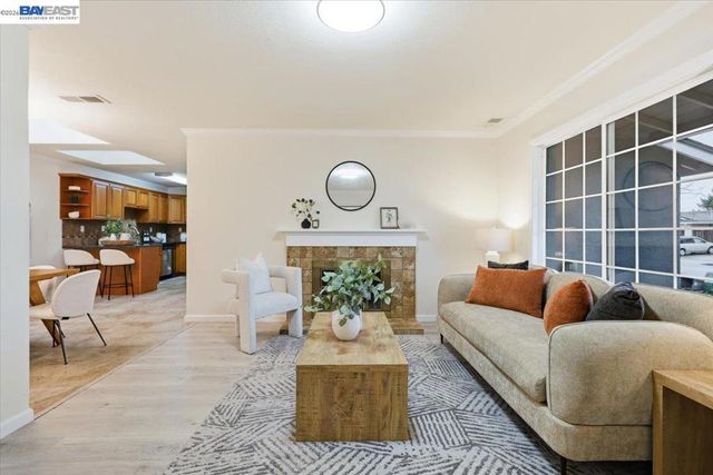 7447 7447 Tamarack Dr, Dublin, CA 94568