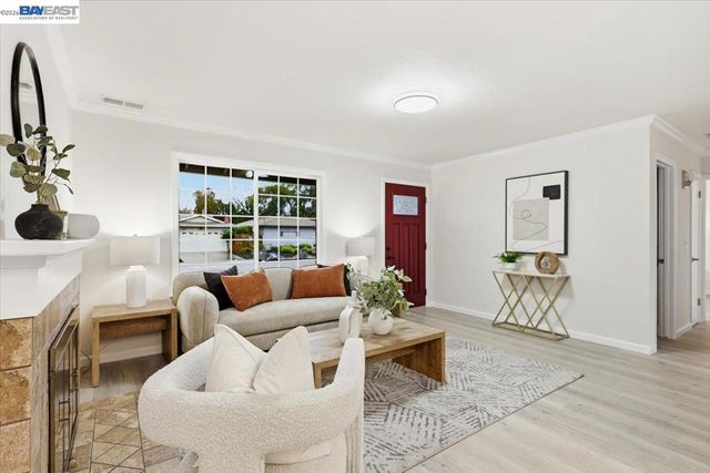 7447 7447 Tamarack Dr, Dublin, CA 94568