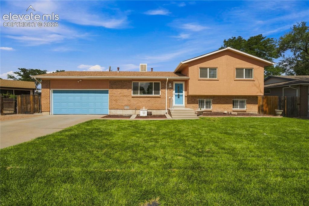 540 Starlite Drive, Pueblo, CO 81005