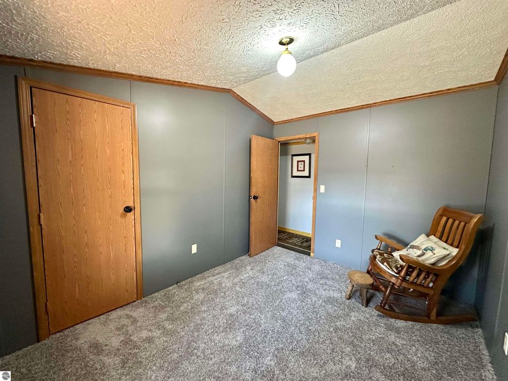 Image 17 of property listing at 403 Farm Lane, Cadillac, MI 49601