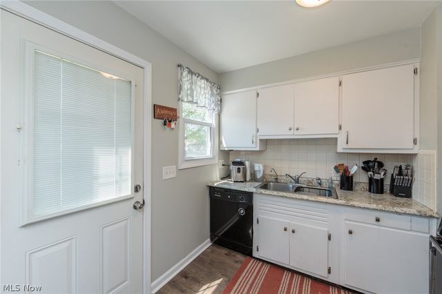 838 Warwick Drive, Sheffield Lake, OH 44054