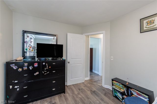 838 Warwick Drive, Sheffield Lake, OH 44054