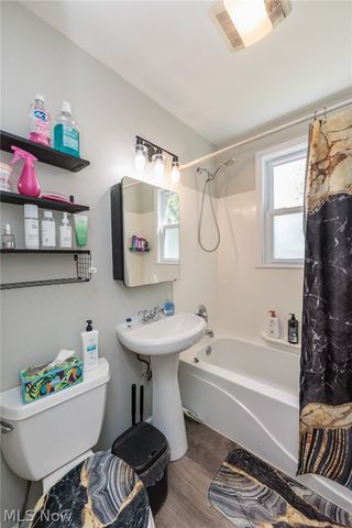 838 Warwick Drive, Sheffield Lake, OH 44054