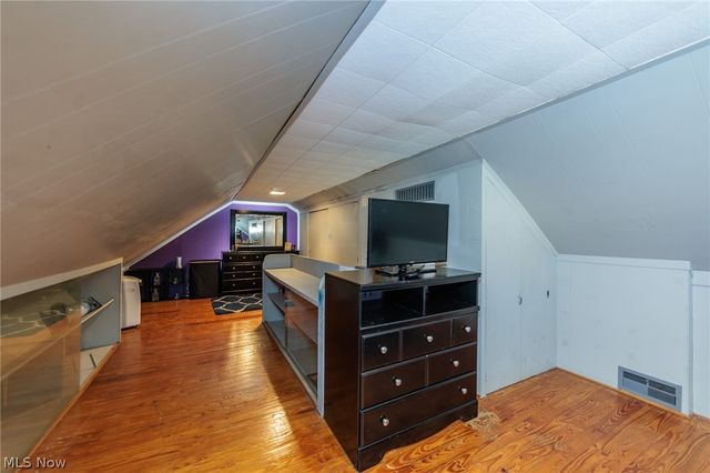 838 Warwick Drive, Sheffield Lake, OH 44054