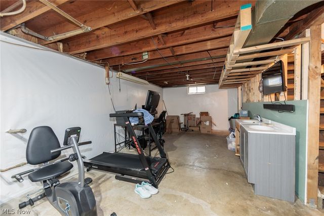 838 Warwick Drive, Sheffield Lake, OH 44054