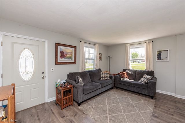 838 Warwick Drive, Sheffield Lake, OH 44054