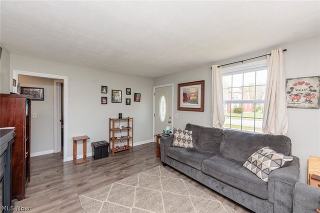 838 Warwick Drive, Sheffield Lake, OH 44054