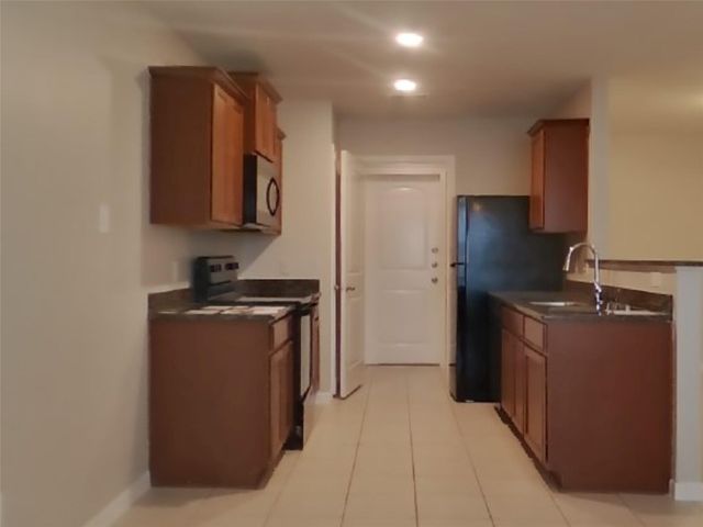 317 Summer Horse Drive, La Marque, TX 77568