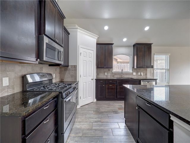 7826 Fort Griffen Dr, Corpus Christi, TX 78414