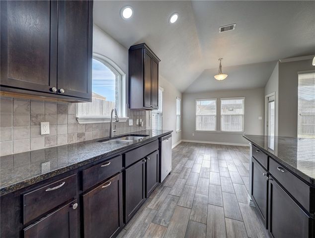 7826 Fort Griffen Dr, Corpus Christi, TX 78414