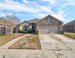 7826 Fort Griffen Dr, Corpus Christi, TX 78414