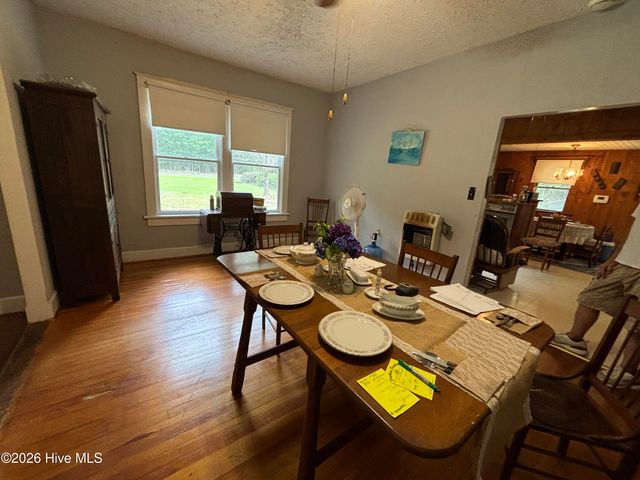 3260 Herrings Chapel Road, Burgaw, NC 28425
