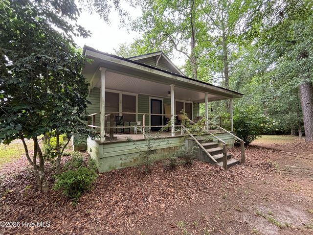 3260 Herrings Chapel Road, Burgaw, NC 28425
