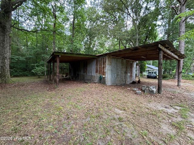 3260 Herrings Chapel Road, Burgaw, NC 28425