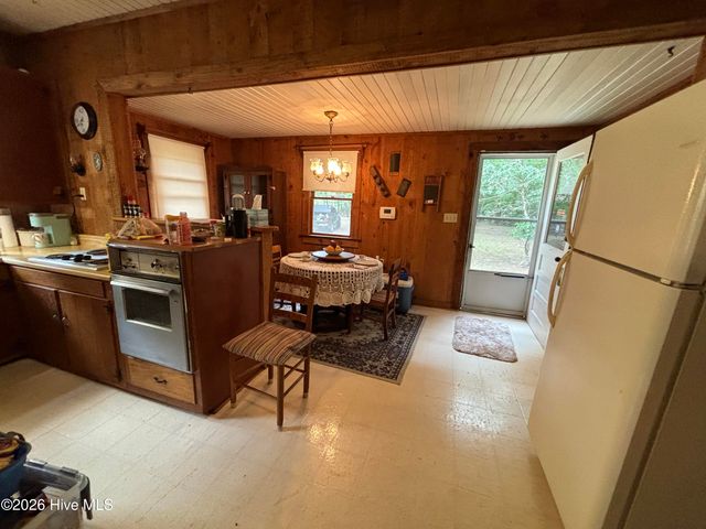 3260 Herrings Chapel Road, Burgaw, NC 28425
