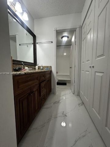 14952 SW 75th Ter, Miami, FL 33193